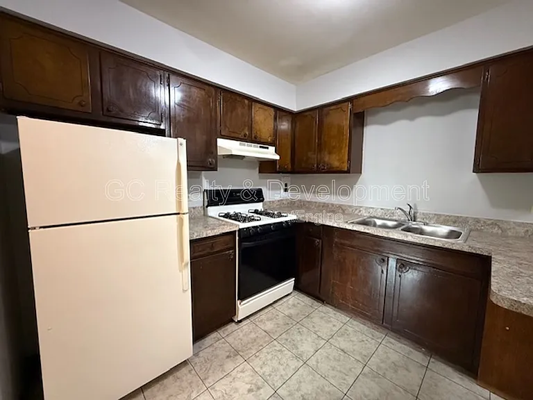 525 N Highview Ave #106 — Photo 7