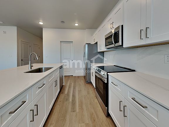 4th image of 9750 W Luxton Ln