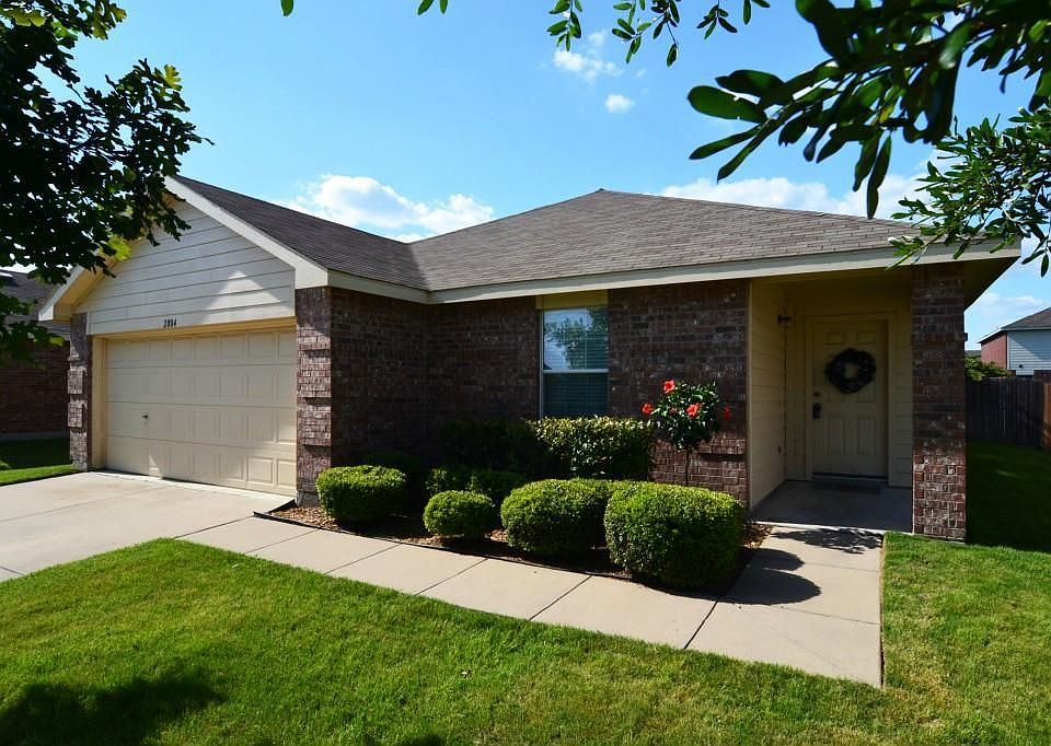 1st image of 2804 Mockingbird St