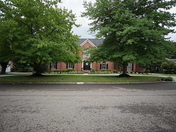 2nd image of 1301 Knightsbridge Dr