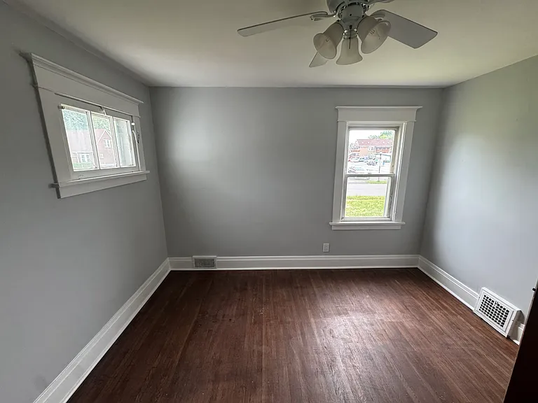 1363 Kensington Ave #1 — Photo 12