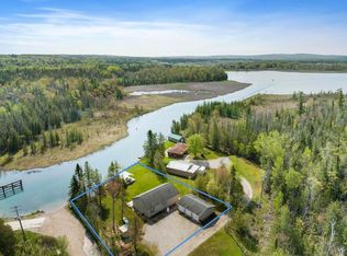 8018 Lake St, Alanson, MI 49706