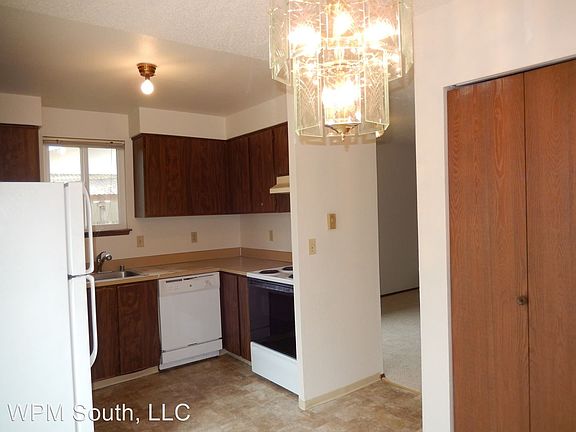 2nd image of 6723 24th St NE