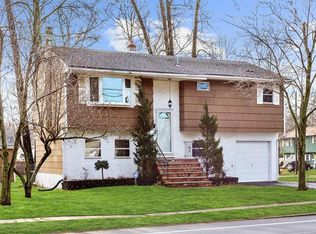353 Manalapan Rd, Spotswood, NJ 08884