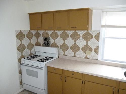2nd image of 951 W Johns Manville Pl