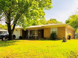934 Gillham Rd, River Oaks, TX 76114