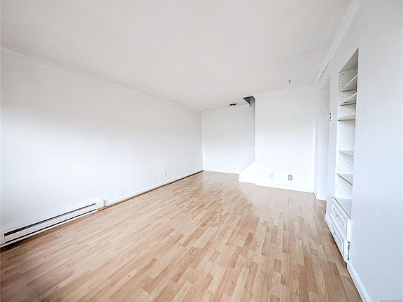 5th image of 477 Lampson St #7