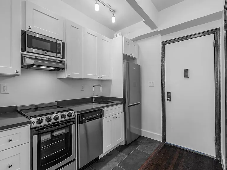 24 5th Ave #1112A — Photo 6