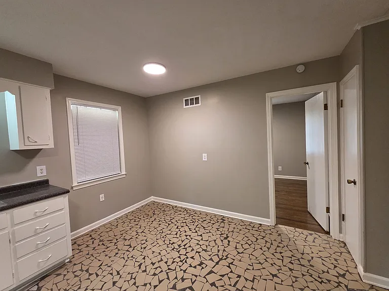 4723 Wooddale Ave — Photo 24