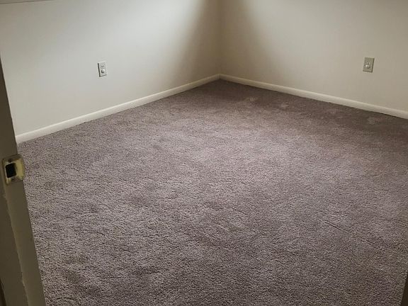 5th image of 250 School St APT 102