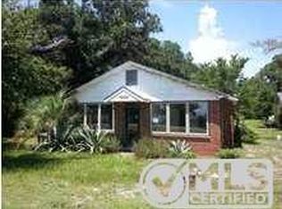1202 Gulf Ave, Carrabelle, FL 32322
