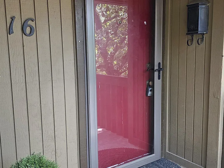 518 Green Mountain Dr #16 — Photo 23