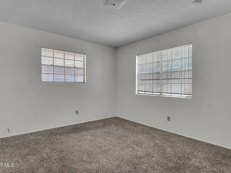 10537 Gran Cima Ln #D — Photo 16