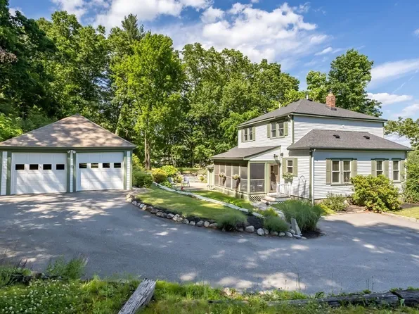 2 North St, Westford, MA 01886