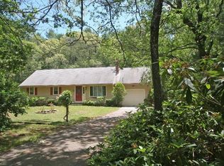 659 Old Falmouth Rd, Marstons Mills, MA 02648
