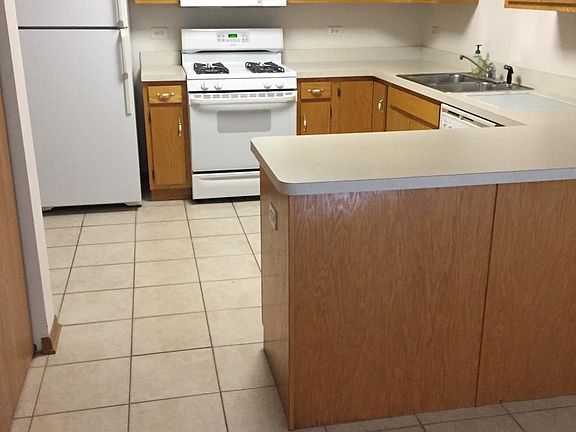 2nd image of 1592 Girard Ave
