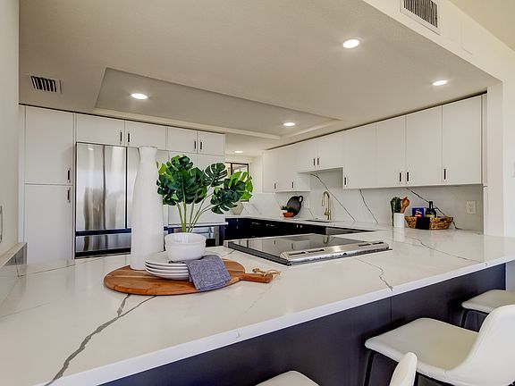 2nd image of 500 N Osceola Ave Penthouse H