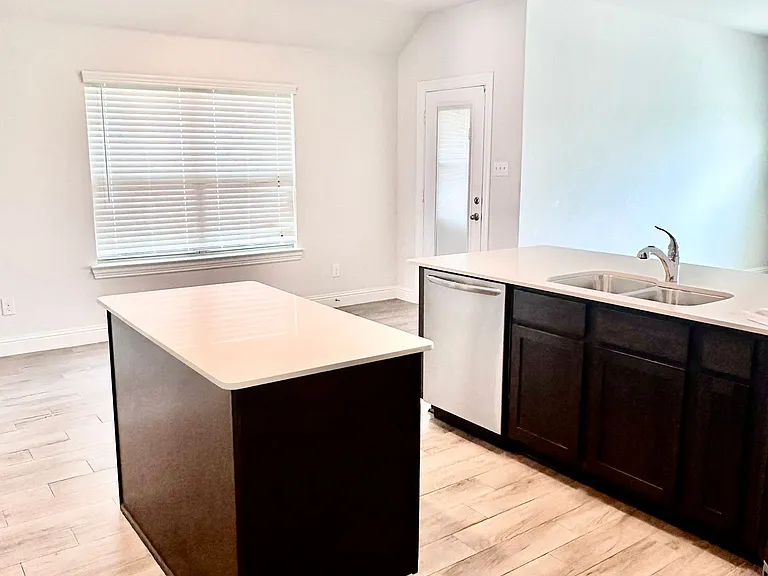 2612 Ainsworth Rd — Photo 9