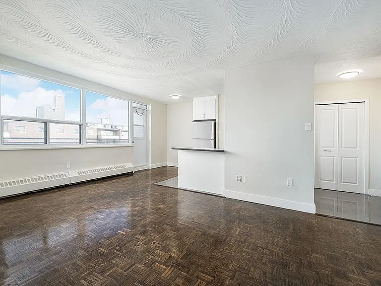 1475 Bloor St — Photo 15