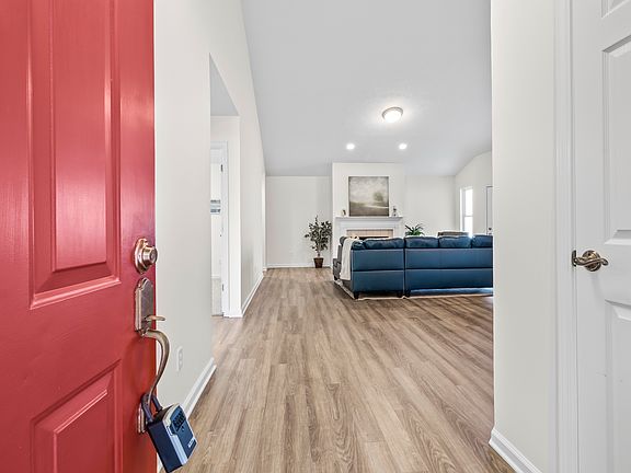 3rd image of 7457 Brackenwood Dr