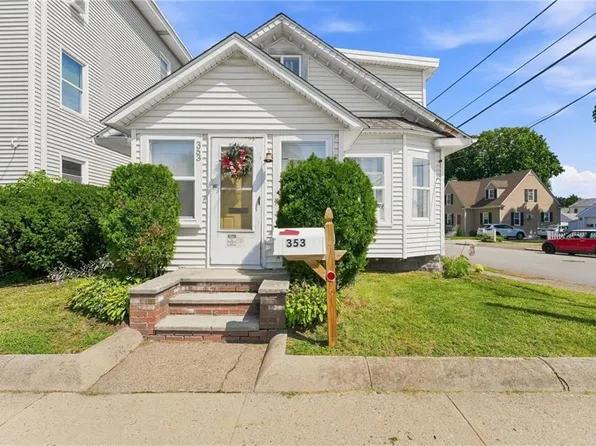 353 Smithfield Ave, Pawtucket, RI 02860