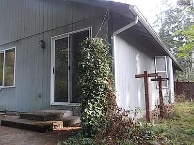 3rd image of 22516 Clearland Ln SE