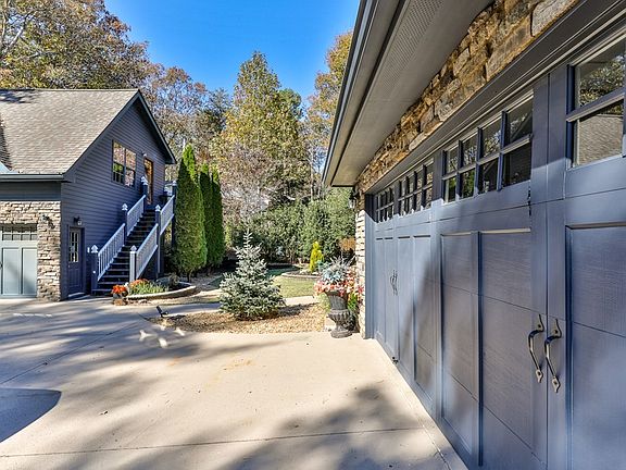 4th image of 661 Shenendoa Dr