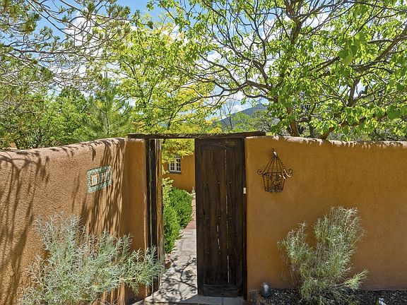 3rd image of 653 Camino De La Luz