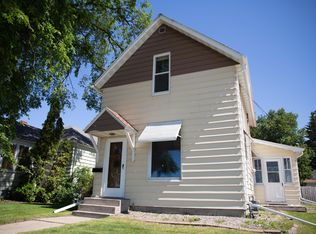 520 W 6th St, Crookston, MN 56716