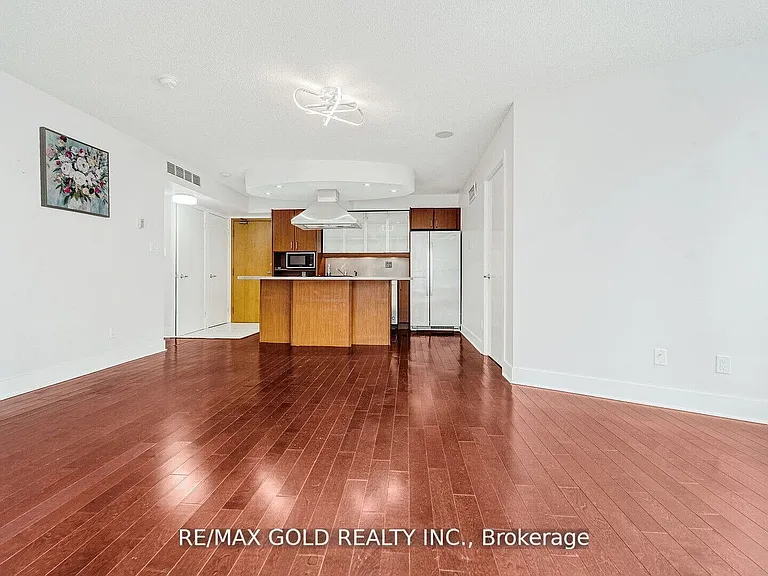 550 Queens Quay W #509 — Photo 10