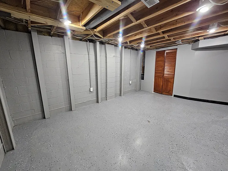 1792 Plains Blvd — Photo 29