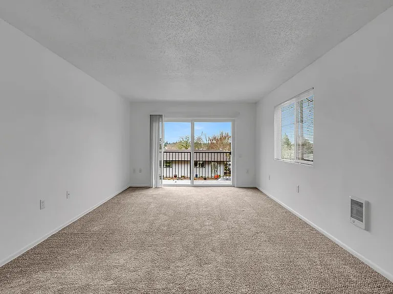 Kingcity Apartments — Photo 58