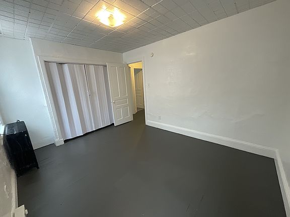 5th image of 618 Salem Ave