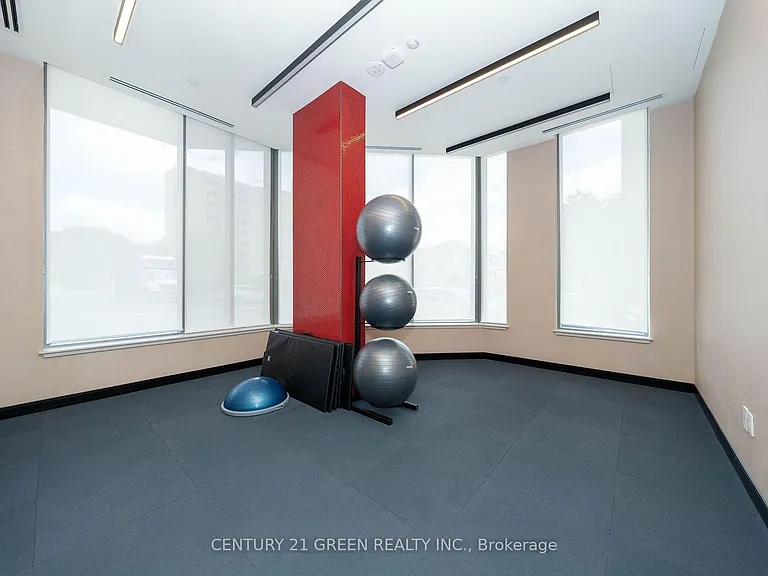 212 King William St #720 — Photo 32