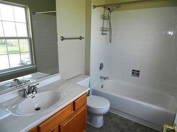 5th image of 983 Portsmith Ln