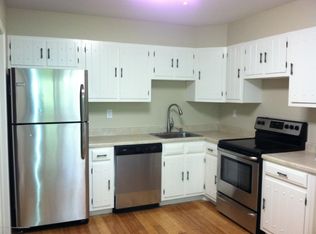 111 Amberly Dr UNIT C, Manalapan, NJ 07726