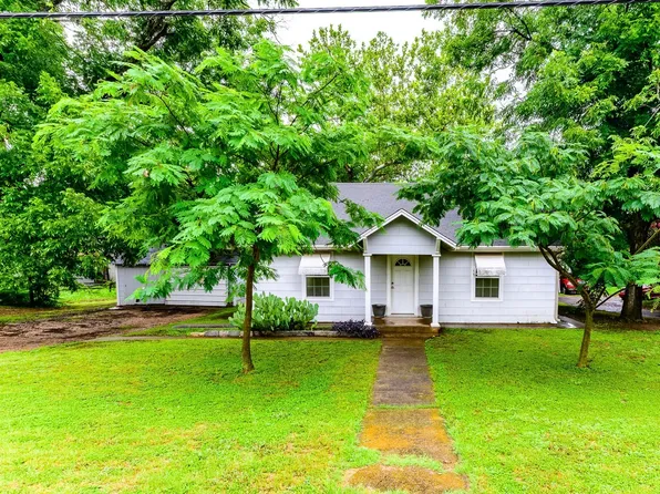 409 S College Dr, Keene, TX 76059