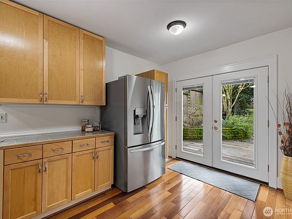 4th image of 510 N Yakima Avenue