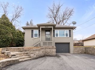 19 White St, Chicopee, MA 01013