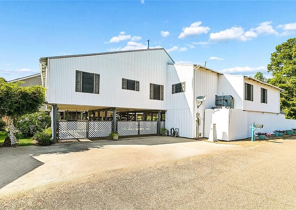 1st image of 32747 Cypress Dr