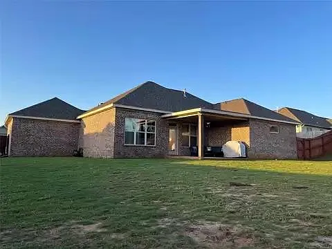 105 Alisha Ct — Photo 4
