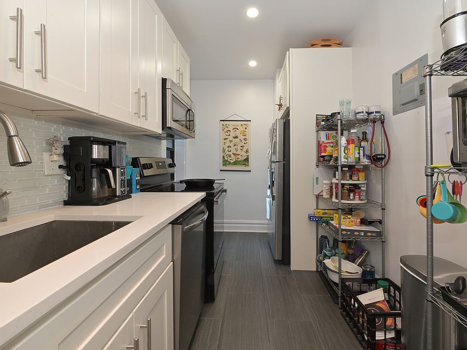 10920 Queens Blvd Forest Hills NY Zillow