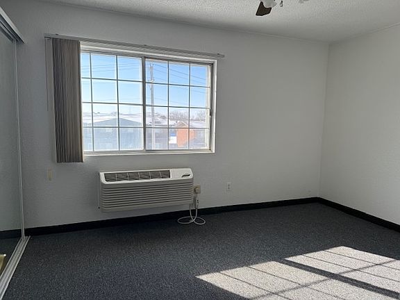 4th image of 3130 W Monroe St APT 304
