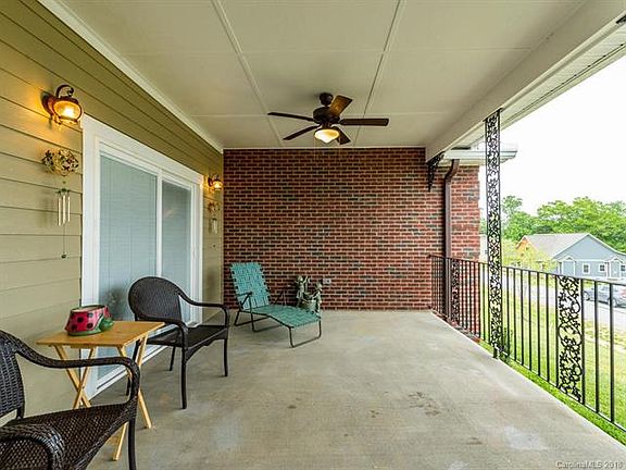 3rd image of 531 Blacksmith Run Dr