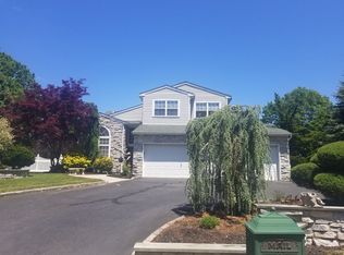 3 Bower Ct, Lake Grove, NY 11755