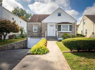 73 Storey Ln, Yonkers, NY 10710