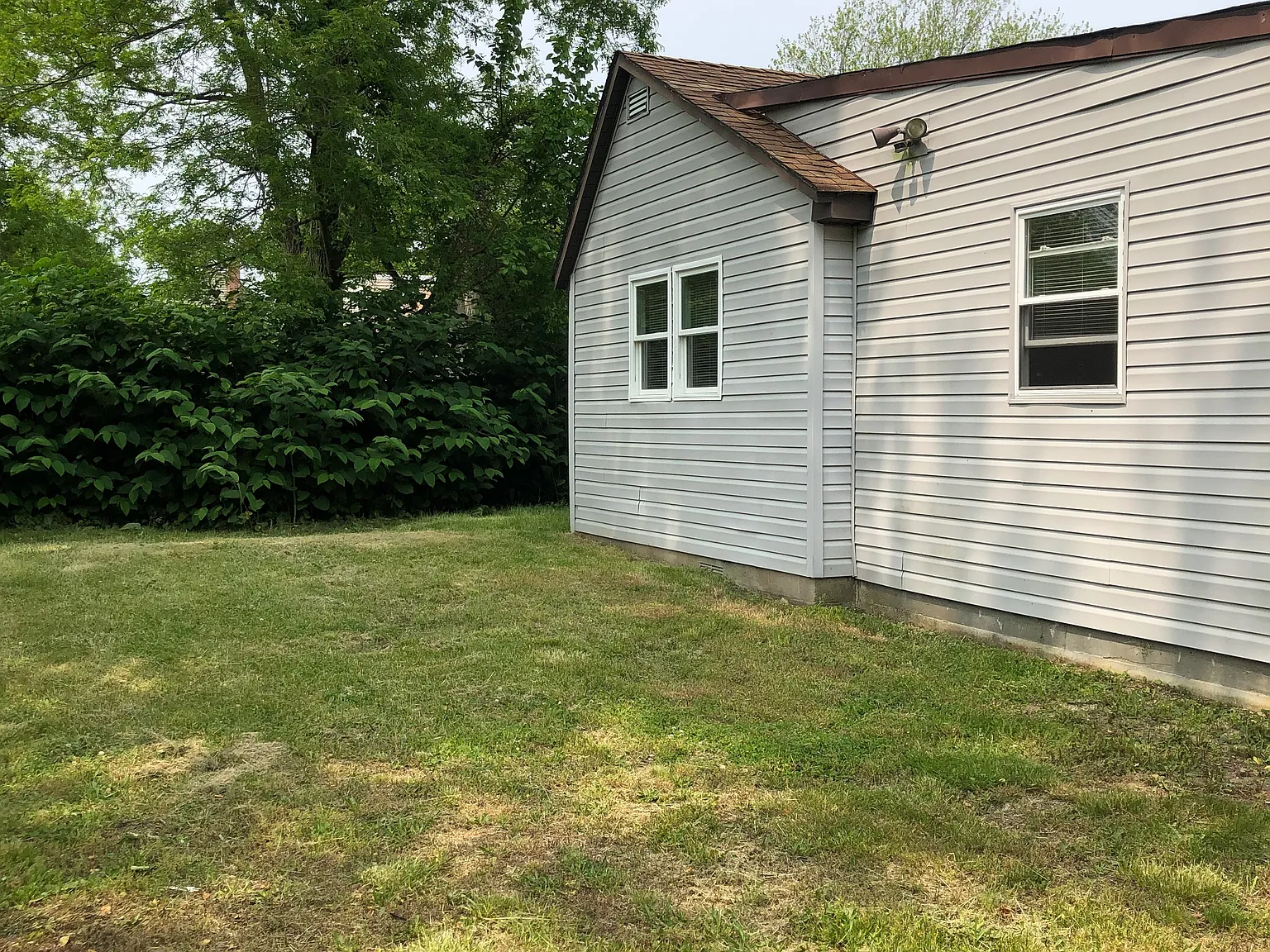 Locust Dr, Mastic Beach — Photo 3