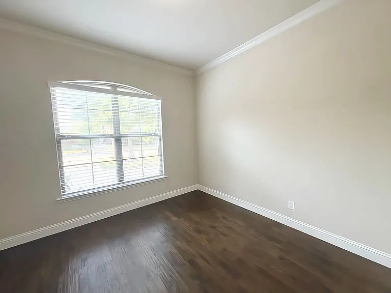 14803 Huffman Ln — Photo 40