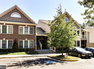 12010 Ridge Knoll Dr UNIT 604B, Fairfax, VA 22033