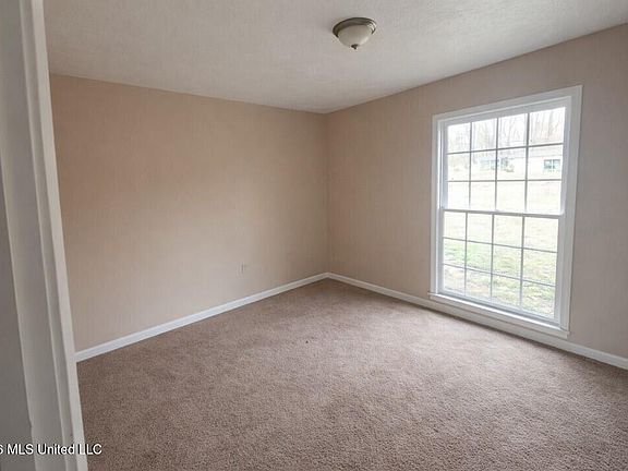 5th image of 239 W College St